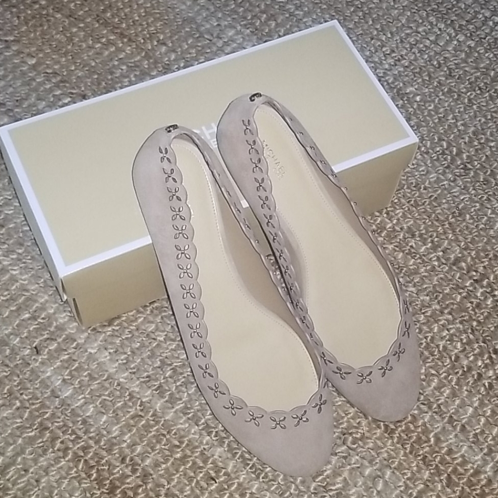 NEW Michael Kors tan suede ballet flats